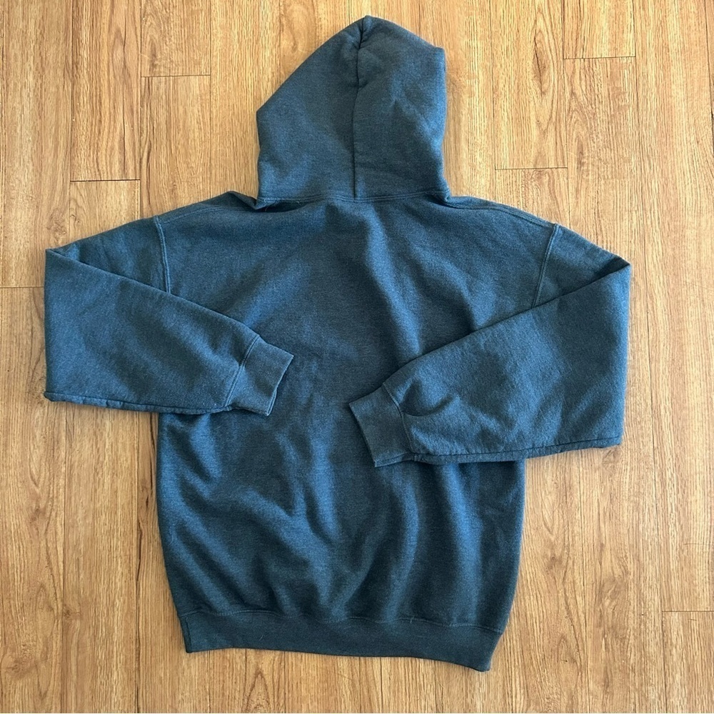 Harvard University Veritas Red Crest Pullover Hoodie - Picture 6 of 6